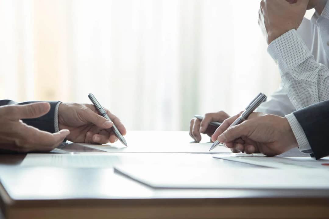 Umowa przedwstępna: Jak bezpiecznie wycofać się bez strat i konsekwencji