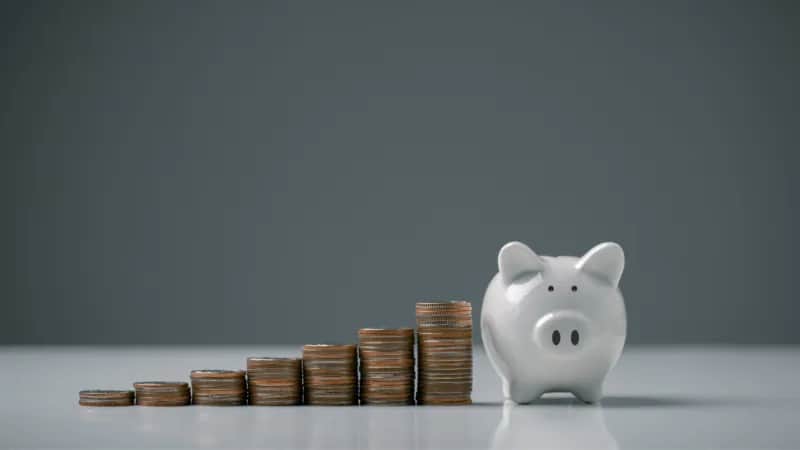 Bezpieczne sposoby przechowywania pieniędzy poza bankiem